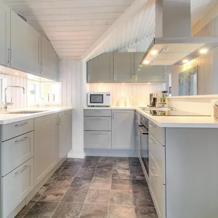 Thrond - 200m From The Sea By Interhome Nyaraló *