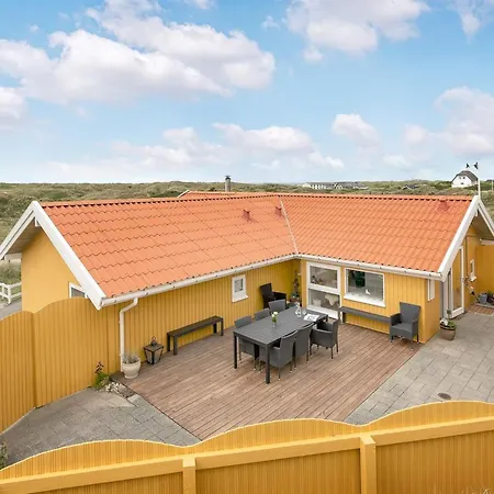 Thrond - 200m From The Sea By Interhome *